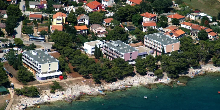 Rodinná dovolenka na Istrii: apartmány pri pláži, balkón s výhľadom