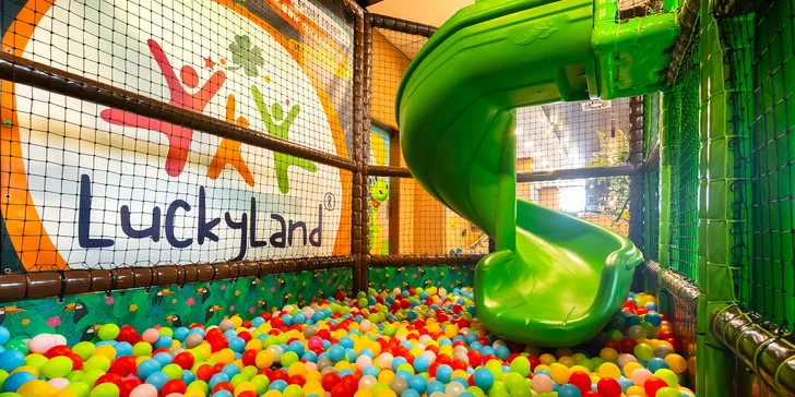 Kúzelný LuckyLand: Neobmedzený vstup do detskej kaviarne a herne