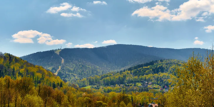 Pobyt v poľskej Ustroni: hrejivé izby s výhľadom, strava, wellness