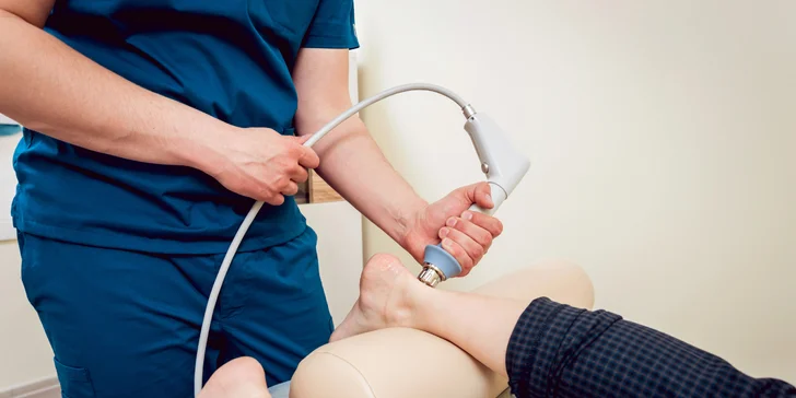 Ošetrenie rázovou vlnou s diagnostikou pohybového aparátu v Elisia Studio