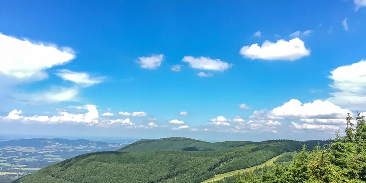 Relaxačný pobyt v Beskydách vrátane stravy, sauny a neobmedzeného využitia bazénov