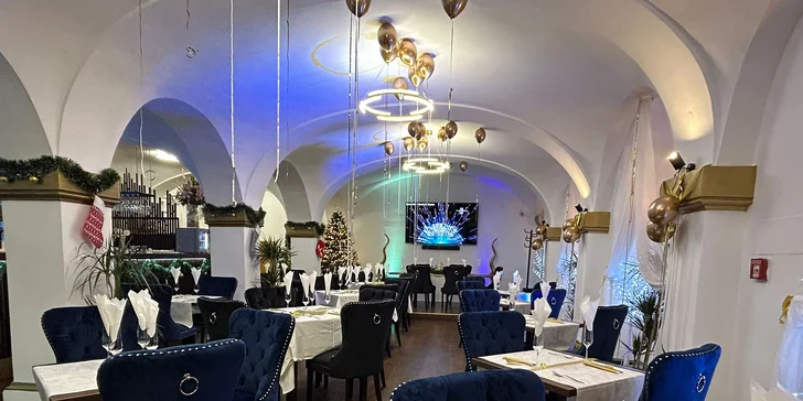 Burger menu z hovädzieho alebo pštrosieho mäsa s polhodinou biliardu