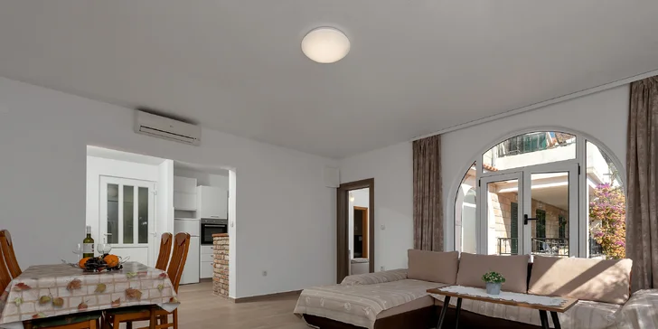Apartmány na Hvare: príjemné ubytovanie hneď pri mori, domáci miláčikovia vítaní