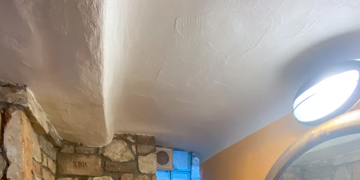 Historický penzión priamo pod Sv. kopčekom v Mikulove: výhľad na zámok aj degustácia vín