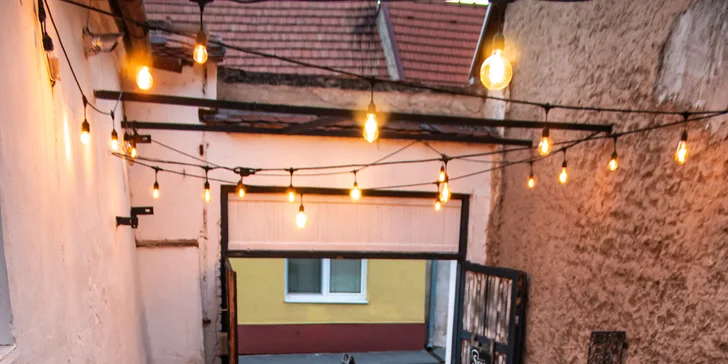 Historický penzión priamo pod Sv. kopčekom v Mikulove: výhľad na zámok aj degustácia vín