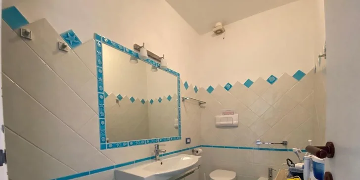Nezabudnuteľná dámska jazda na Sardínii pre 4 osoby: letenky, apartmán, vlastné auto a nespočetne veľa zážitkov