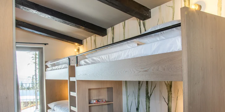 Pobyt v Alpách priamo pri zjazdovke: moderný chalet až pre 14 os. s vlastnou saunou aj wellness v hoteli