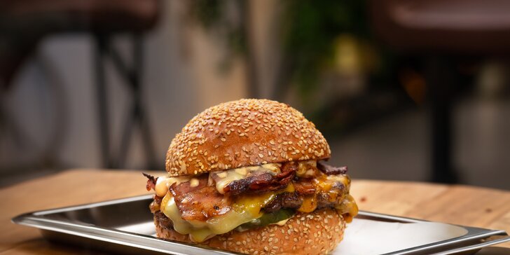 Burgre z prémiového hovädzieho mäsa: Cheeseburger, Chef's Truck, Smash burger alebo Národný burger