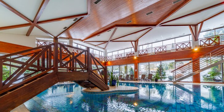 Hotel Kontakt****: Wellness s bazénom aj jacuzzi barom na okraji majestátnych Vysokých Tatier