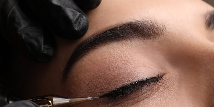 Permanentný make-up: Očná linka či akvarelové pery