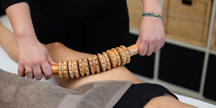 Maderoterapia: Anticelulitídna masáž drevenými valčekmi