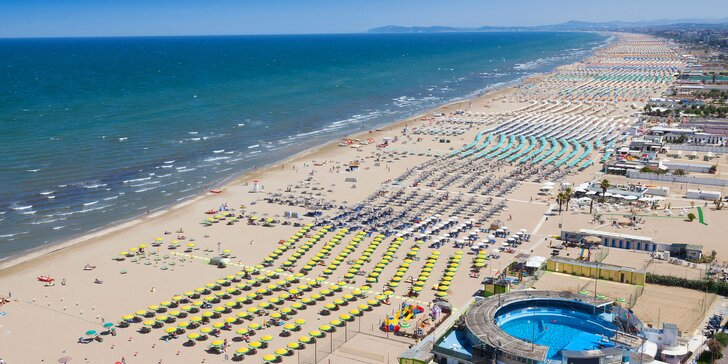 Dovolenka v Rimini: raňajky, pláž 250 m od hotela, bazén aj pobyt s nocou zadarmo