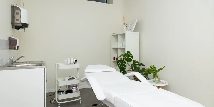 Laminácia obočia, hĺbkové čistenie pleti či manuálna karboxyterapia