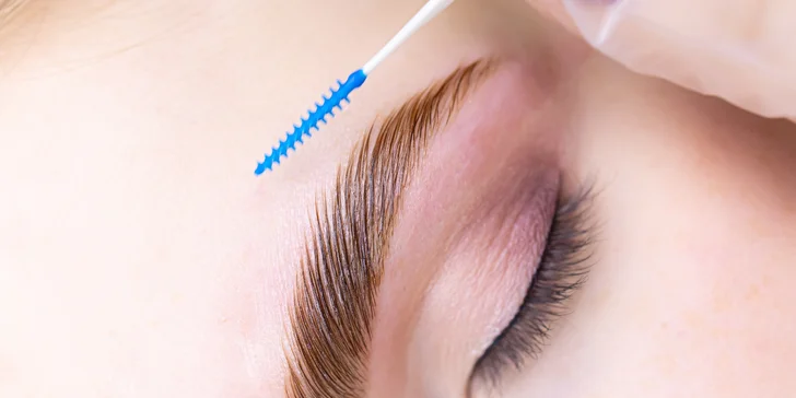 Chemický peeling, detoxikačné alebo luxusné anti AGING ošetrenie, laminácia obočia či lash lifting