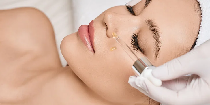Chemický peeling, detoxikačné alebo luxusné anti AGING ošetrenie, laminácia obočia či lash lifting