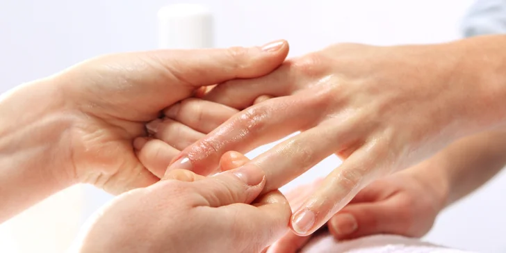 Revolučný BioRePeelCl3 peeling na revitalizáciu pleti aj maska s chladným parafínom na ruky
