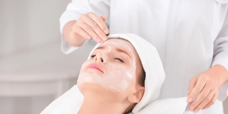 Revolučný BioRePeelCl3 peeling na revitalizáciu pleti aj maska s chladným parafínom na ruky