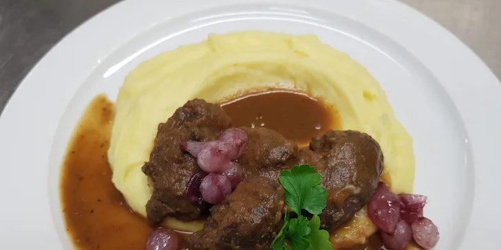 Za zážitkami aj oddychom: pobyt v Hustopečiach s jedlom, vínom i cimbalovkou