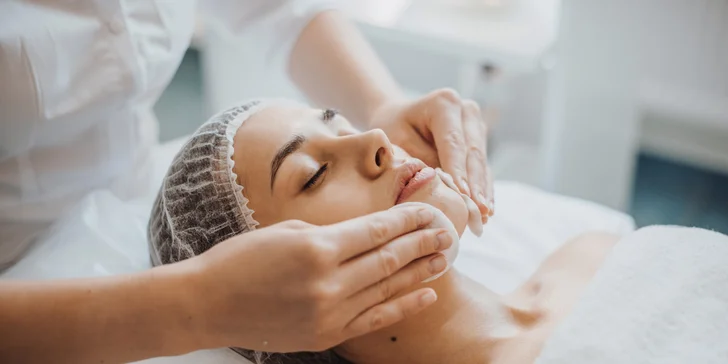 Mezoterapia, hĺbkové ultrazvukové čistenie aknóznej pleti či chemický peeling v Nefrit estee