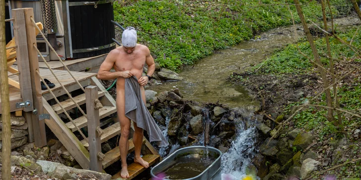 Lesný wellness zážitok: Samoobslužná Sauna & Hot Tube v prírode