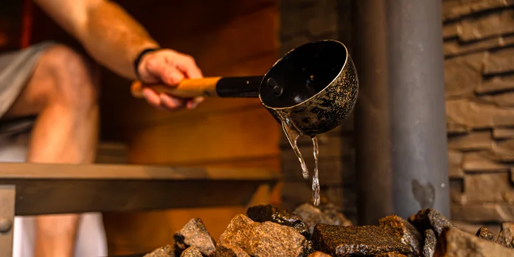 Lesný wellness zážitok: Samoobslužná Sauna & Hot Tube v prírode