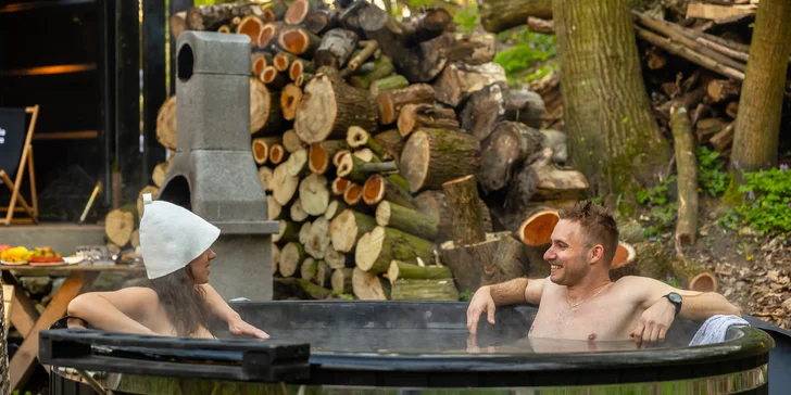 Lesný wellness zážitok: Samoobslužná Sauna & Hot Tube v prírode