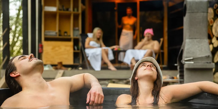 Lesný wellness zážitok: Samoobslužná Sauna & Hot Tube v prírode