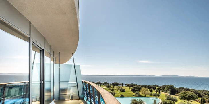 5* rezort na polostrove Punta Skala: raňajky, neobmedzene luxusný wellness, súkromné ​​pláže i zábavný klub