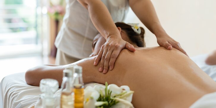 Thajská olejová masáž: 30 alebo 60 minút relaxu v novootvorenom salóne De Rosé