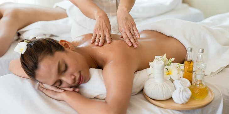 Thajská olejová masáž: 30 alebo 60 minút relaxu v novootvorenom salóne De Rosé