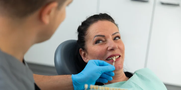 Dentálna hygiena pre deti a dospelých alebo profesionálne ambulantné bielenie zubov