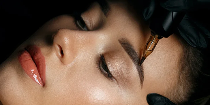 Permanentný makeup pier, obočia alebo horných liniek