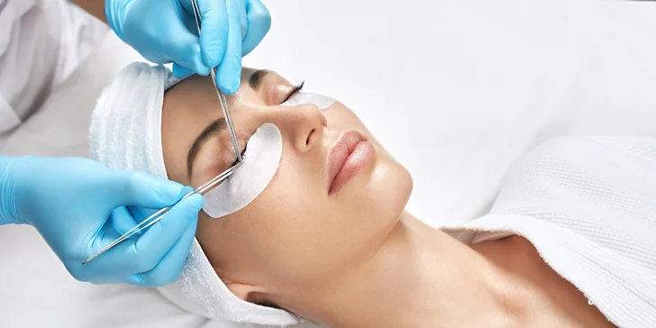 Laminácia obočia, lash lifting, ošetrenie pleti či darčeková poukážka