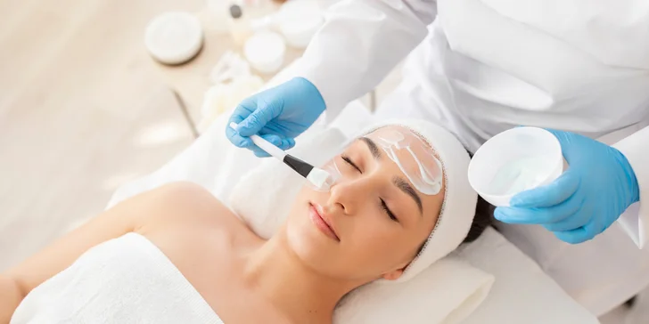 Laminácia obočia, lash lifting, ošetrenie pleti či darčeková poukážka