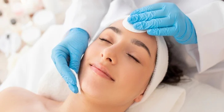 Laminácia obočia, lash lifting, ošetrenie pleti či darčeková poukážka