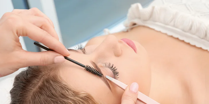 Letný relaxačný rituál s liftingovým efektom, omladzujúce ošetrenie alebo luxusný balíček krásy