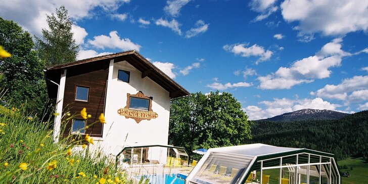 4* hotel v Alpách: polpenzia, wellness, first minute zľava aj 2 deti zdarma