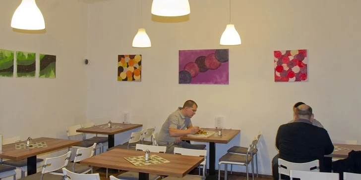 Kurací kebab s prílohou a Pepsi