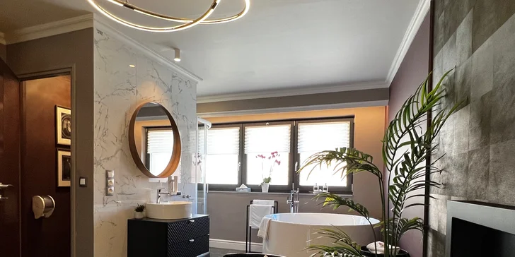 Romantický Eger s privátnym wellness v pet friendly hoteli: luxusné raňajky aj fľaša vína
