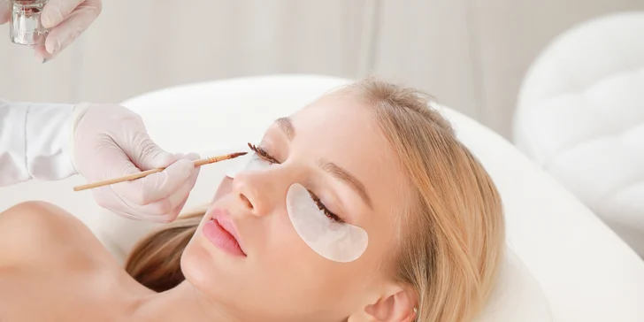 Laminácia obočia, Lash lift s farbením alebo výhodné kombo ošetrenie obočia a mihalníc