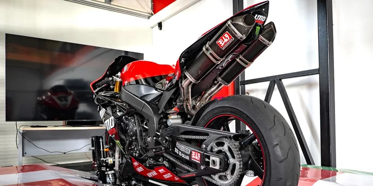 Poďte si vyskúšať jazdu v bezpečnom prostredí na jedinom simulátore pretekárskej motorky na Slovensku!