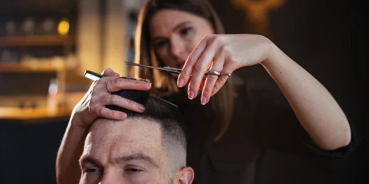 Pánsky klasický či fade strih aj s úpravou brady