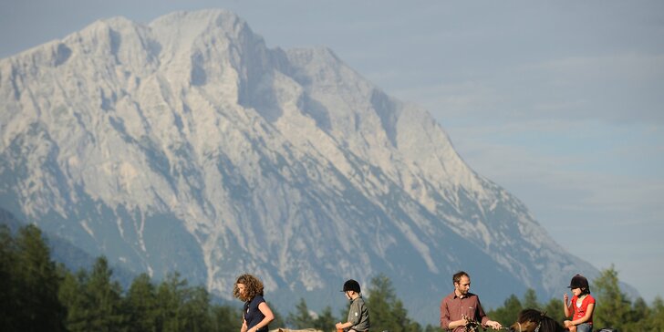 Rodinná dovolenka v Alpách: polpenzia, wellness, detský klub aj túry so sprievodcom