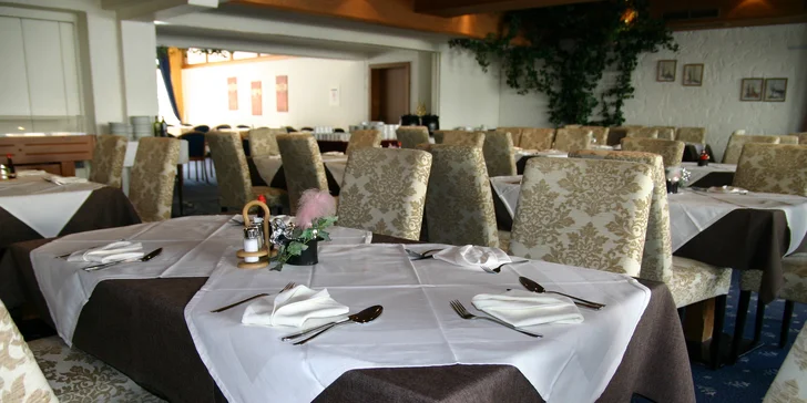 Jarná alebo letná dovolenka v Rakúsku: hotel 7 km od Innsbrucku, polpenzia a wellness