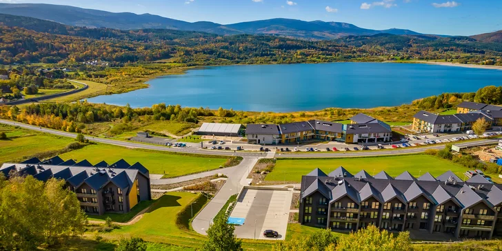 Pobyt v poľských Krkonošiach: apartmány pri jazere Sosnówka, raňajky či polpenzia a wellness