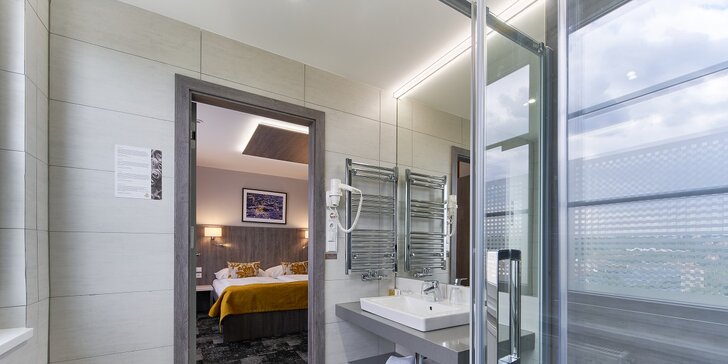 Pobyt v hoteli s najväčším wellness v Prahe: raňajky či polpenzia, bazény a sauny, fitness