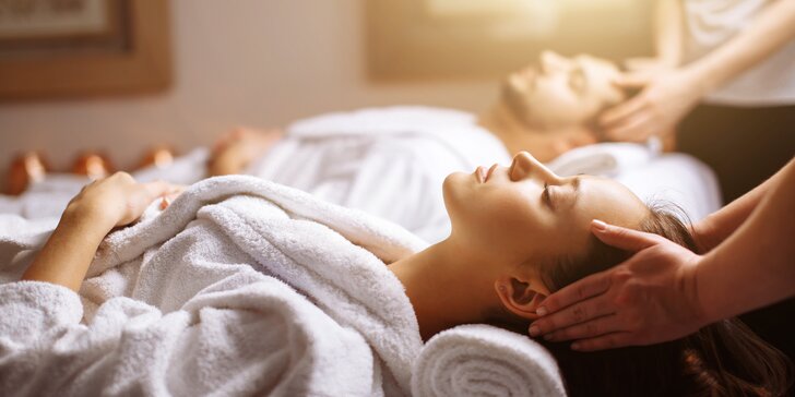 Oslávte spoločnú lásku na párovej masáži so saunou a rašelinovým zábalom v Chiro Medical
