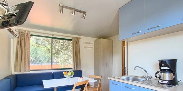 Chorvátsky Rabac: mobilný domček pre 4 osoby, blízko pláže, bazény, športový a zábavný program