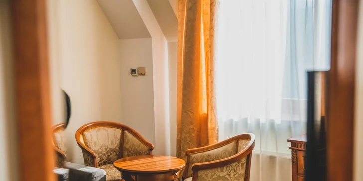 Ubytujte sa na najznámejšej ulici Krupówki v Zakopanom: elegantné izby aj neobmedzený vstup do wellness
