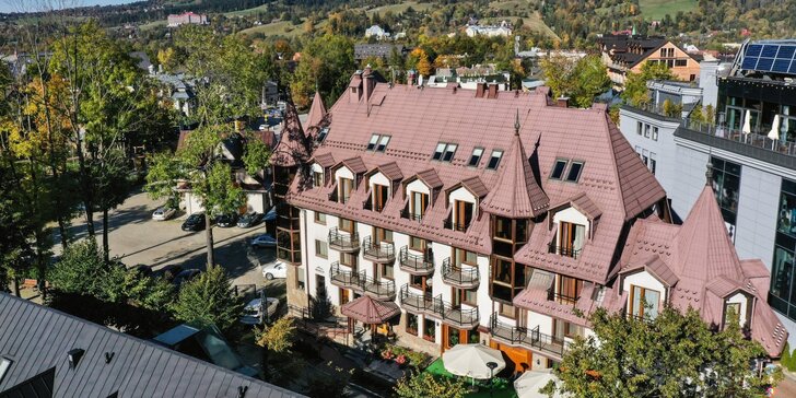 Ubytujte sa na najznámejšej ulici Krupówki v Zakopanom: elegantné izby aj neobmedzený vstup do wellness